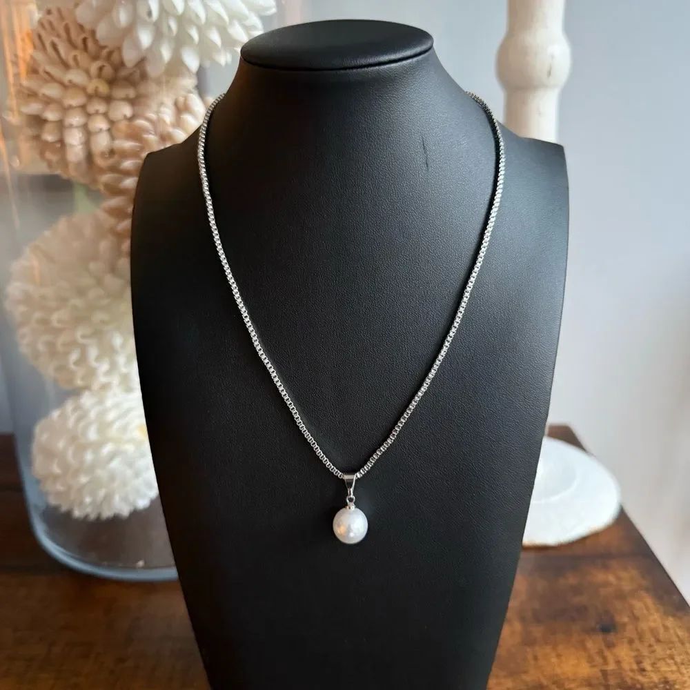 Men’s Large Pearl Pendant Necklace – Silver Tone Chain